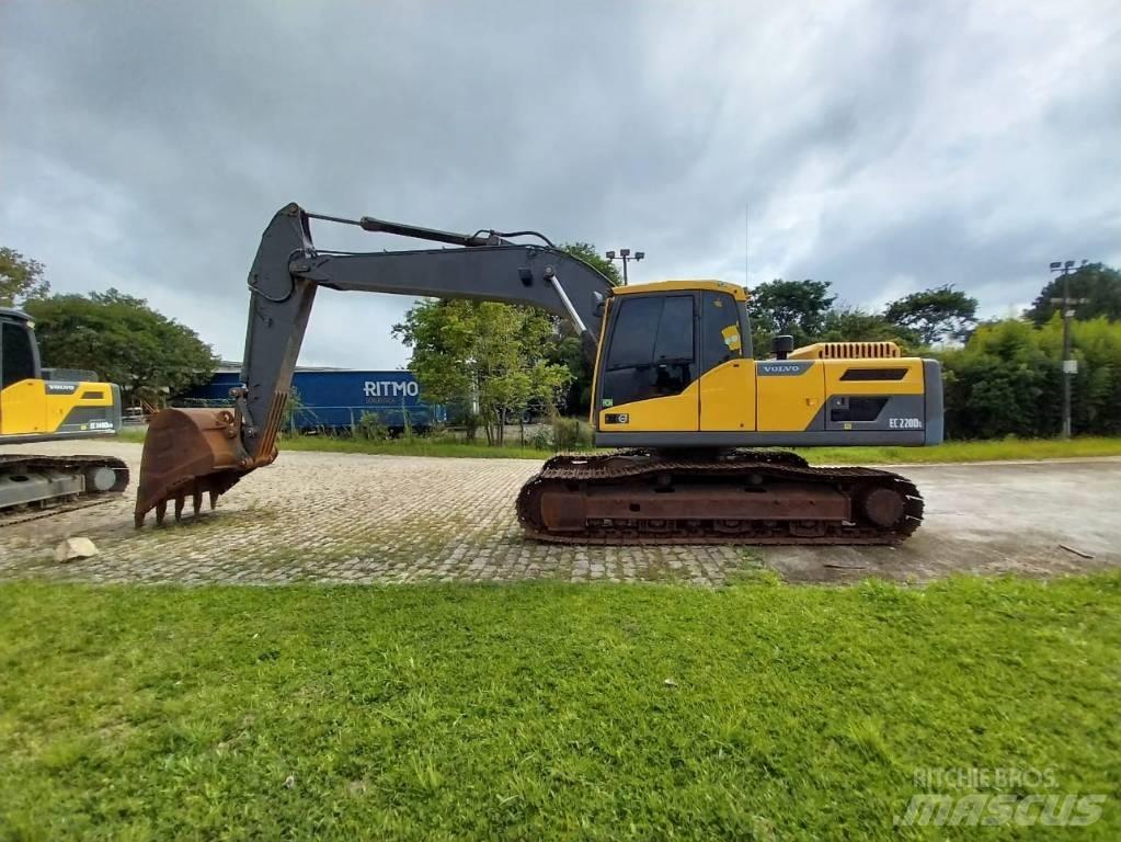 Volvo EC 220 DL Pásové rýpadlá