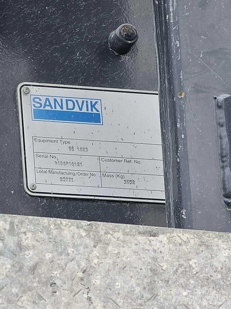 Sandvik UH 640 Mobilné drviče