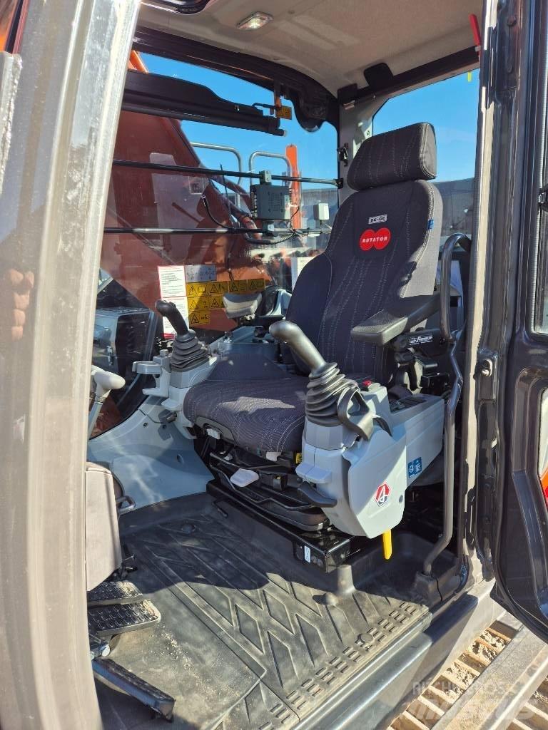 Hitachi ZX350LC-7 Pásové rýpadlá