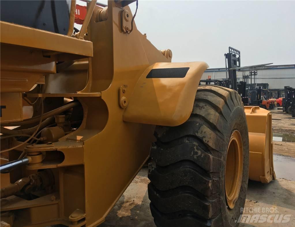 CAT 966 G Kolesové nakladače