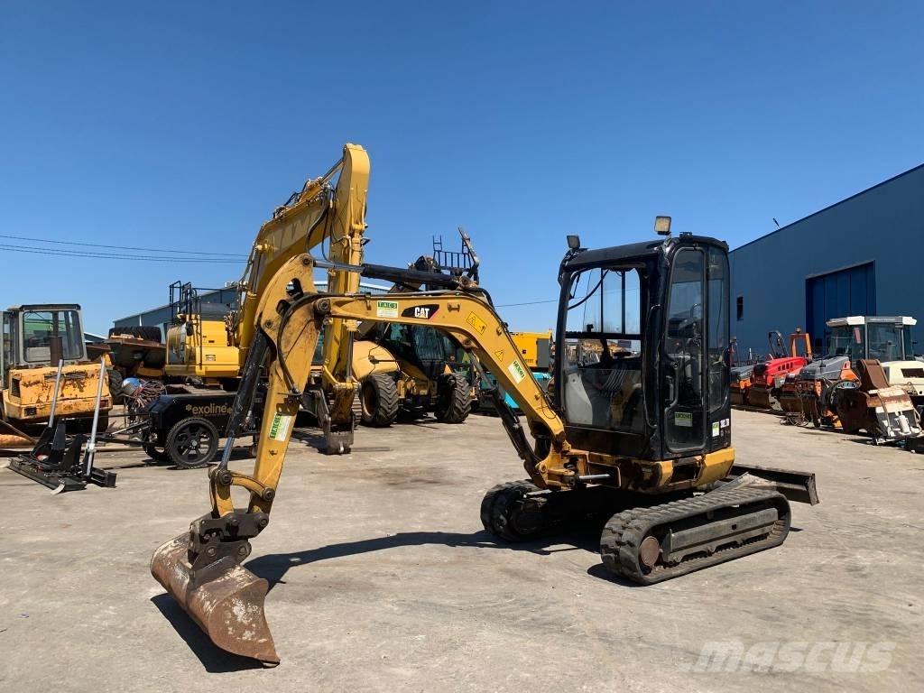 CAT 302.7 D CR Mini rýpadlá < 7t