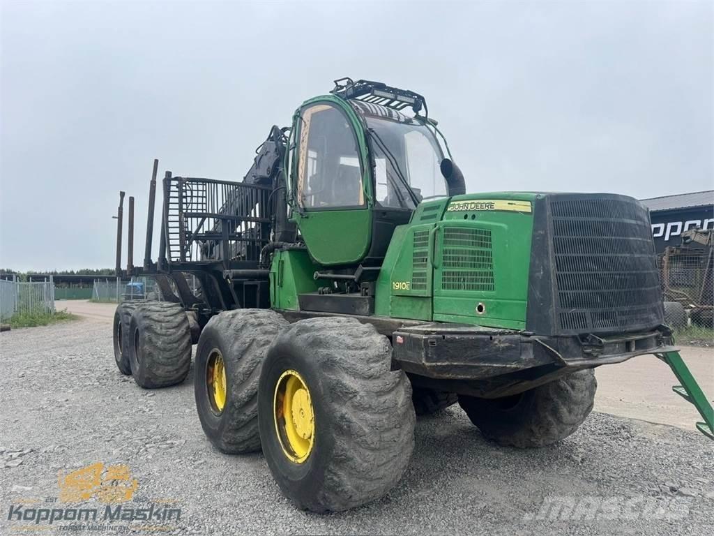 John Deere 1910E Lesné traktory