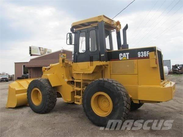 CAT 936 F Kolesové nakladače