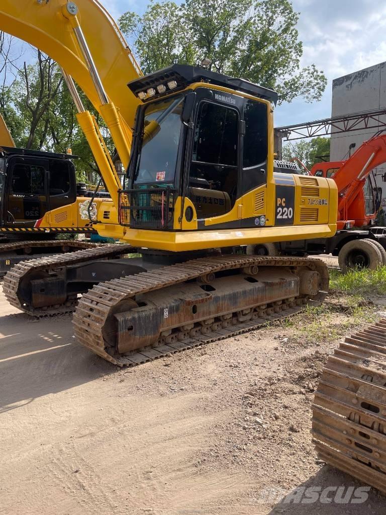 Komatsu PC 220-8 Pásové rýpadlá