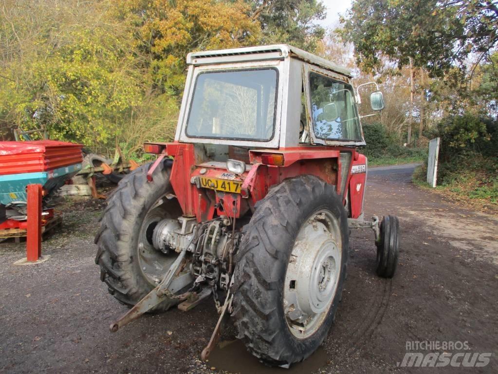 Massey Ferguson 590 Traktory
