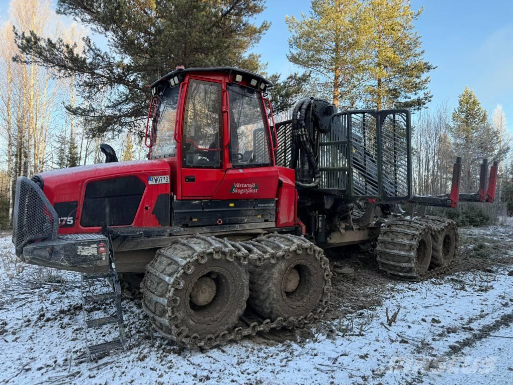 Komatsu 875 Lesné traktory