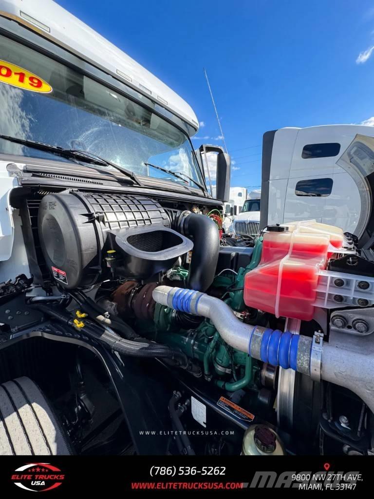 Volvo Commercial VNL Ťahače