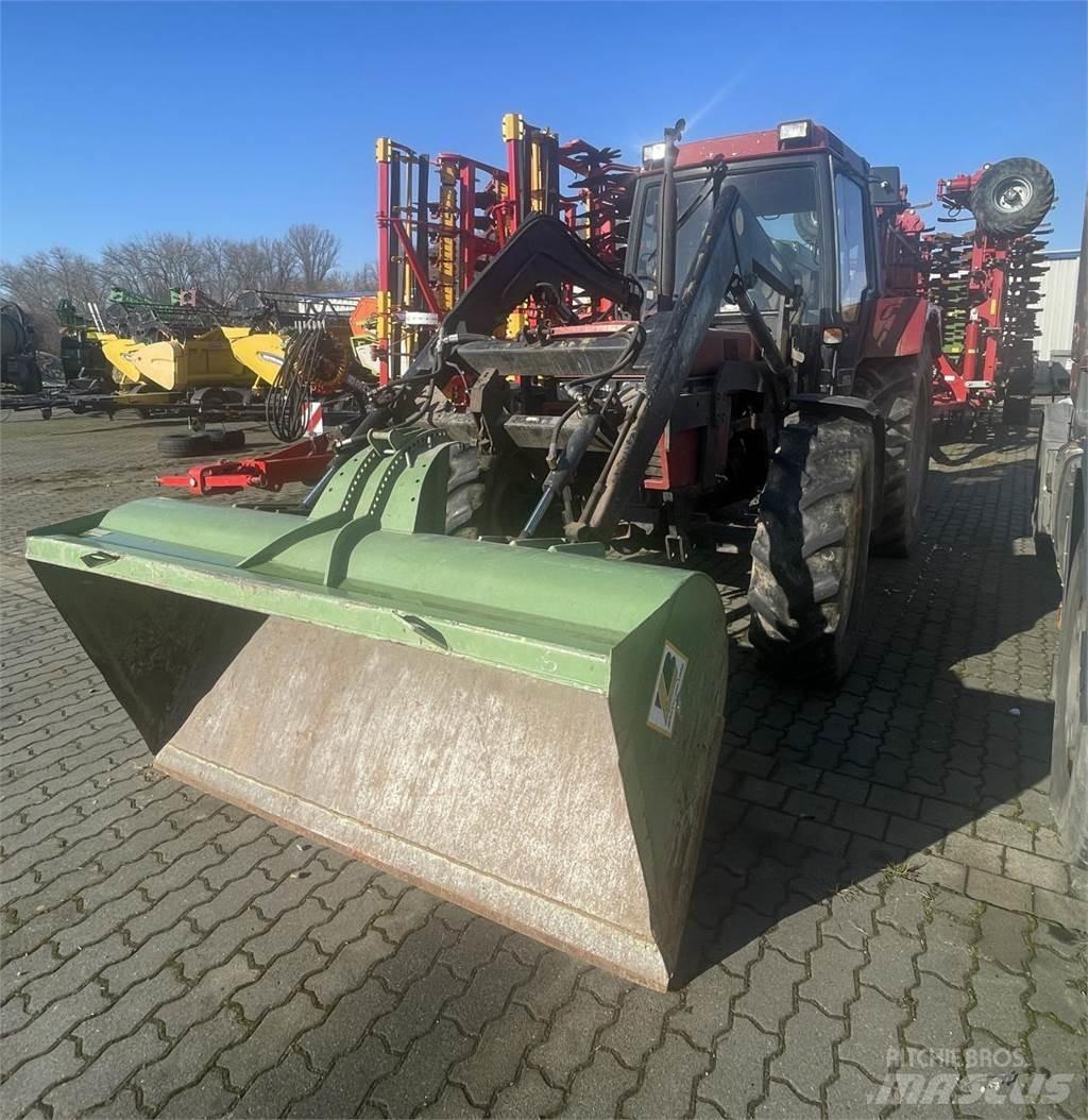 Case IH 856 XL Traktory