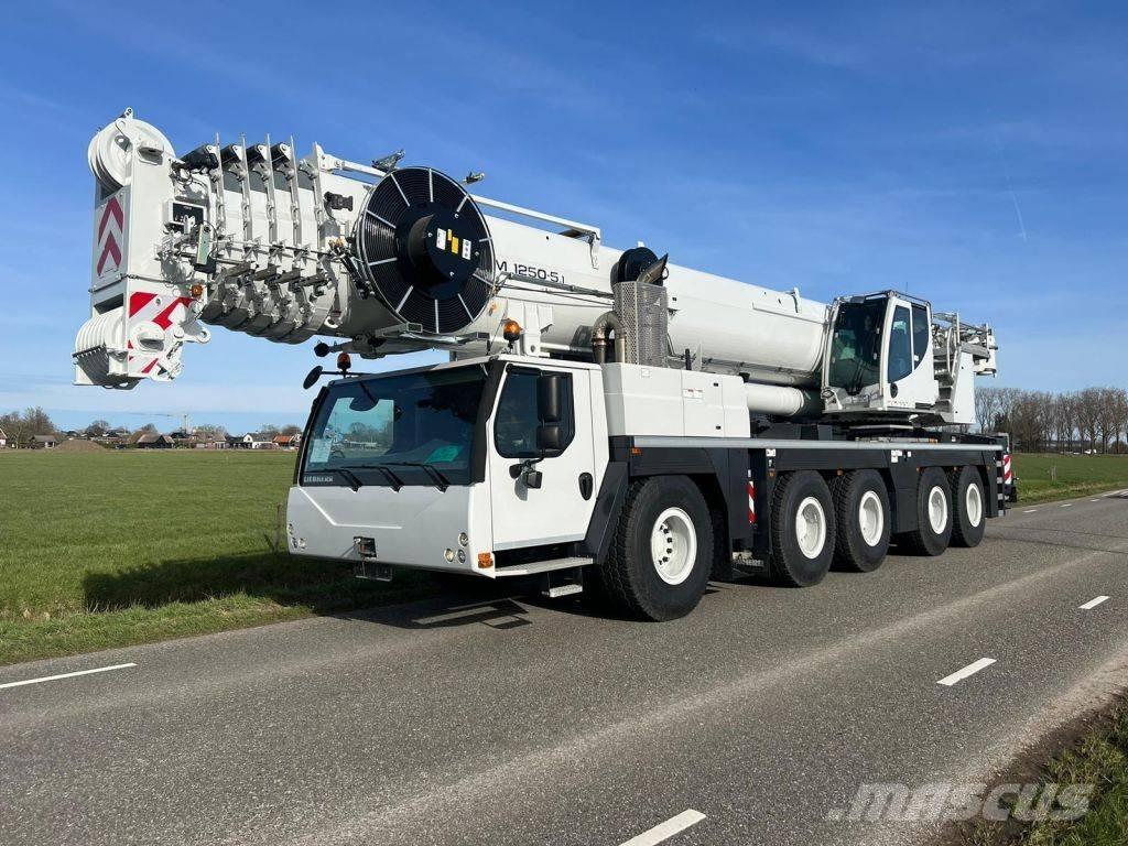Liebherr LTM1250-5.1 Univerzálne terénne žeriavy