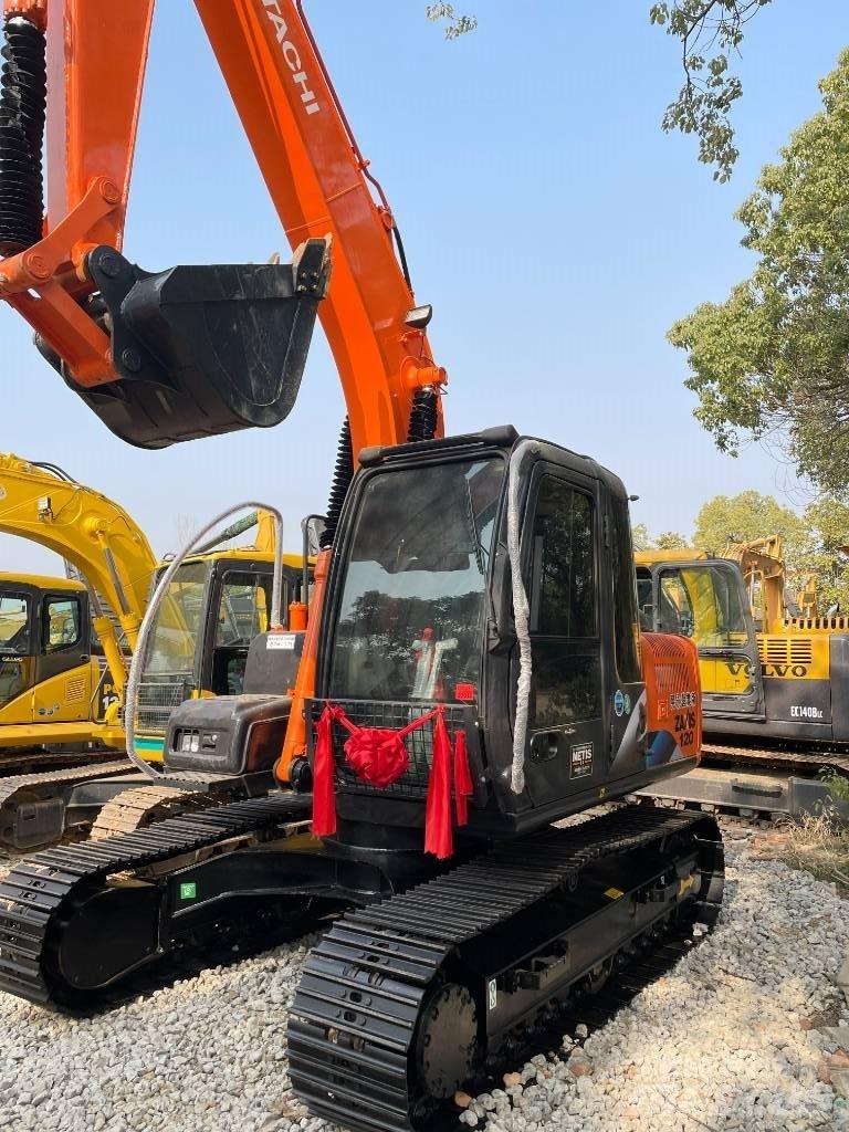Hitachi 120 Pásové rýpadlá
