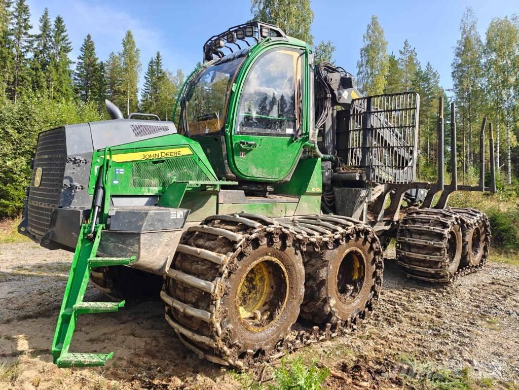 John Deere 1010 G Lesné traktory