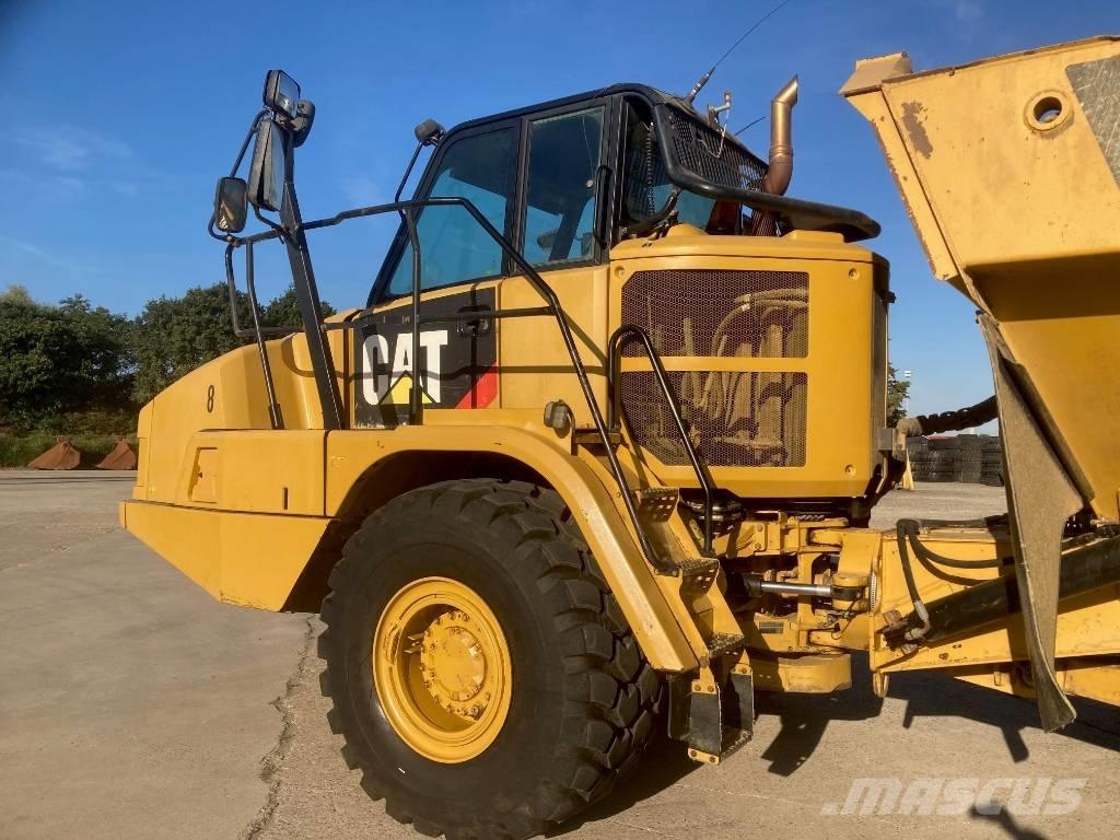 CAT 730 C Kĺbové nákladné autá