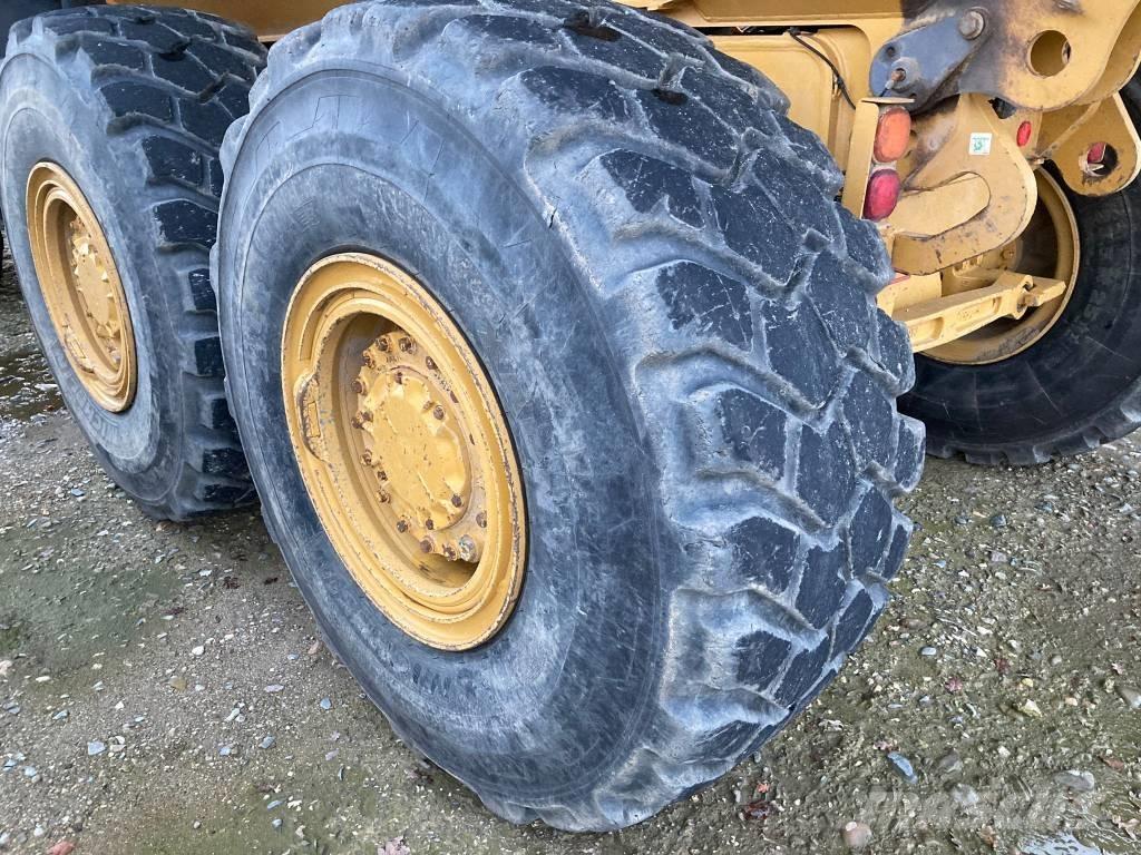 CAT 730 C Kĺbové nákladné autá
