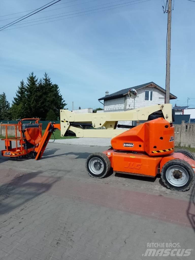 JLG E 450 AJ Kĺbové plošiny