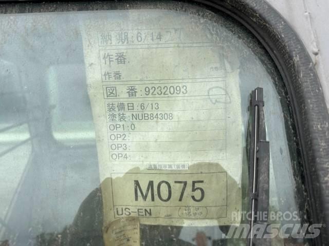 Hitachi Zaxis Kabíny a interiér