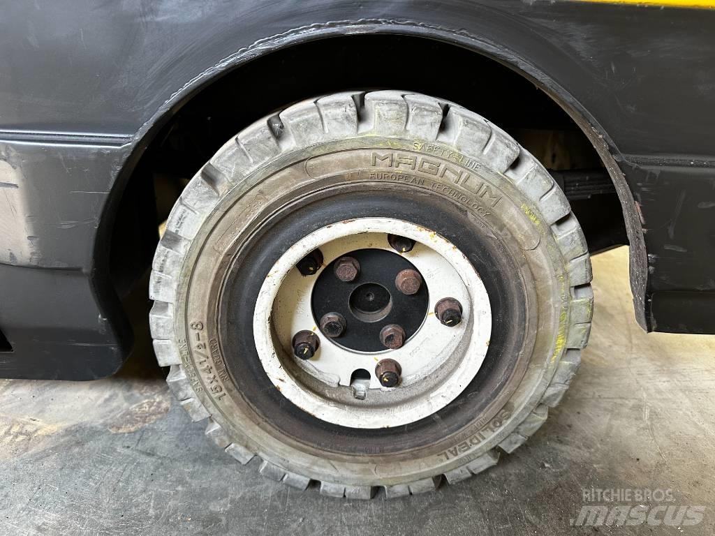 Yale MT70 Vlečné vozíky