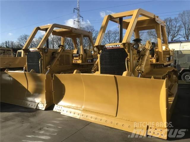 CAT D 7 G Pásové dozéry