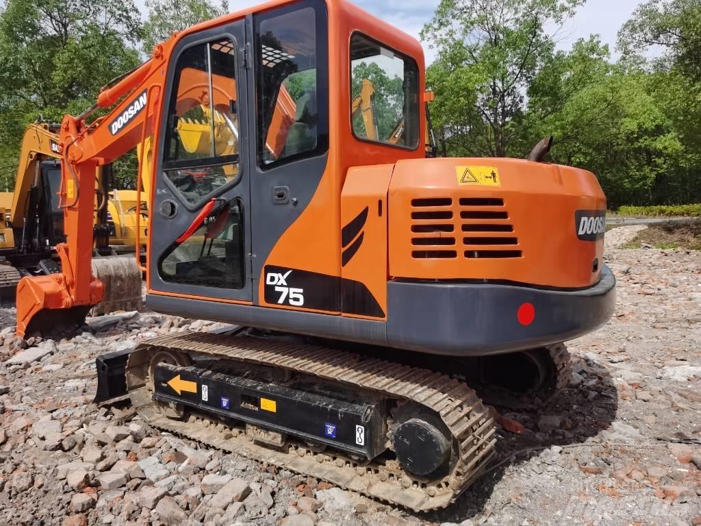 Doosan DX75 Midi rýpadlá 7 t - 12 t