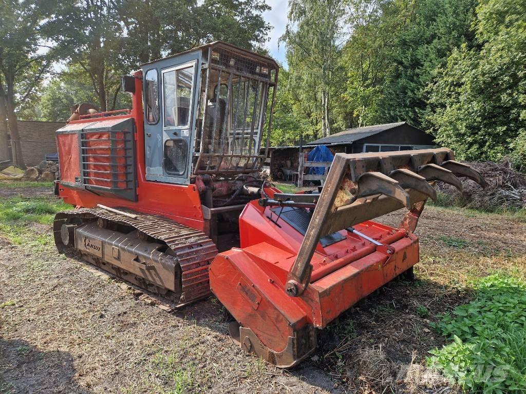 Ahwi RT350 Lesné traktory