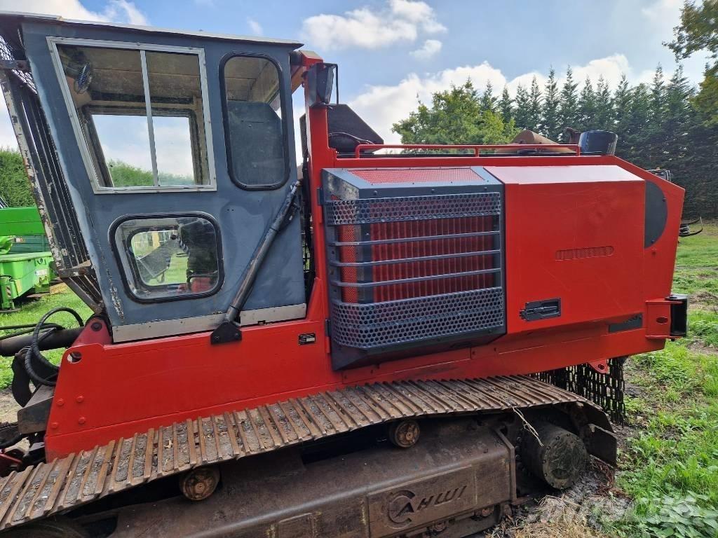 Ahwi RT350 Lesné traktory