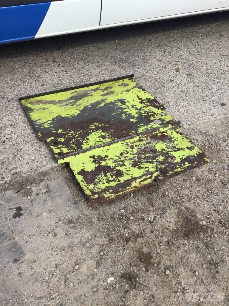 CLAAS Jaguar 880 Príslušenstvo strojov na seno a krmivo