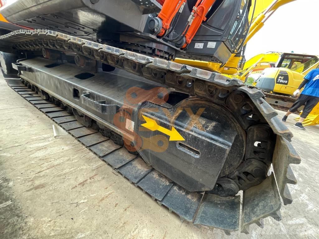 Hitachi ZX 240 Pásové rýpadlá