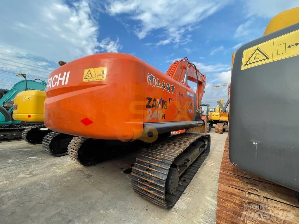 Hitachi ZX 240 Pásové rýpadlá