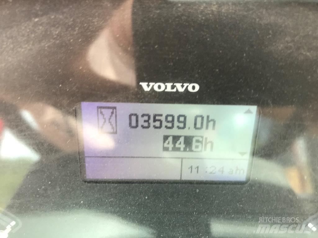 Volvo L 30 G Kolesové nakladače