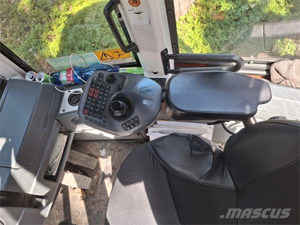 Komatsu 845 Lesné traktory