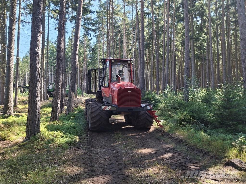 Komatsu 845 Lesné traktory