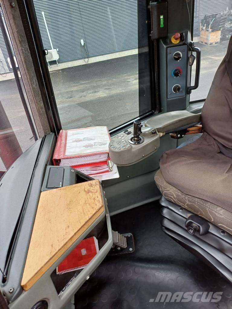 Komatsu 840 TX Lesné traktory