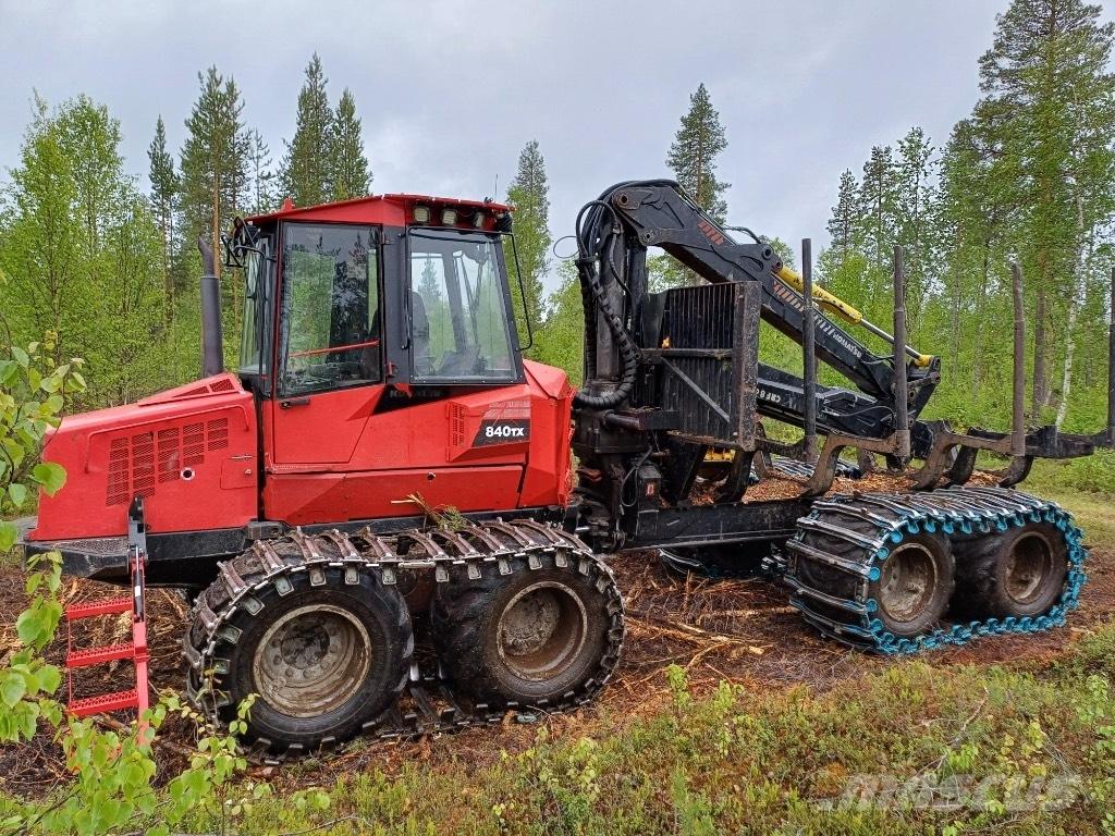 Komatsu 840 TX Lesné traktory