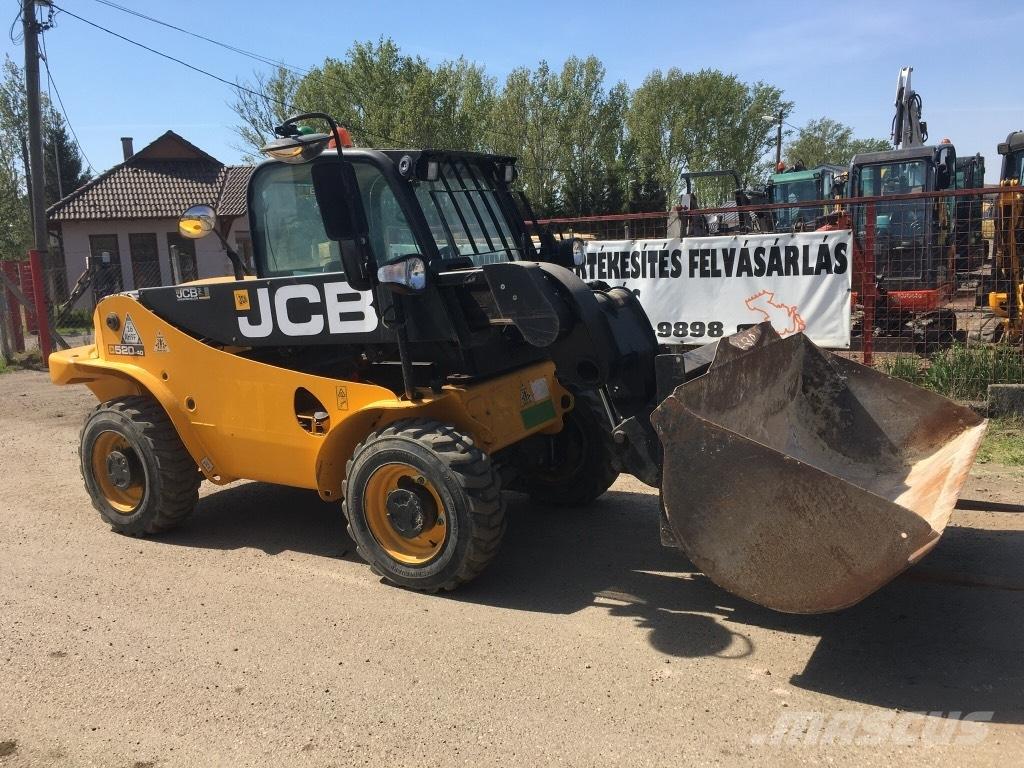 JCB 520-40 Teleskopické manipulátory