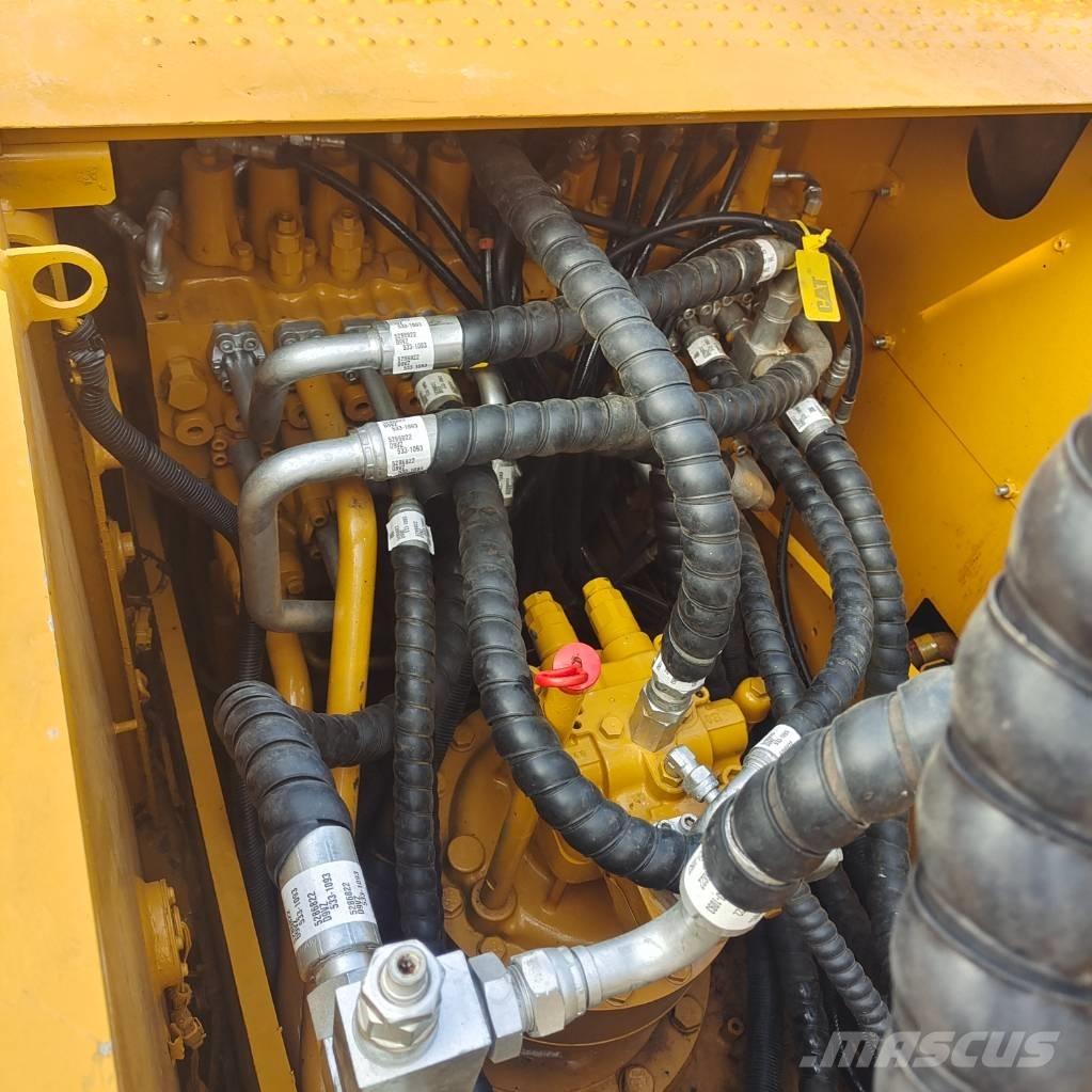CAT 320D Pásové rýpadlá