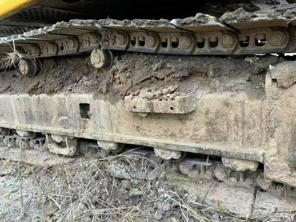 Sumitomo SH210-5 Pásové rýpadlá
