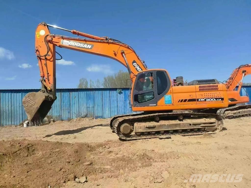 Doosan DX300LC-9 Pásové rýpadlá