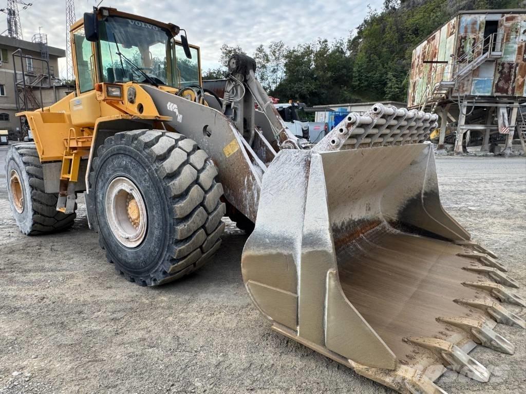 Volvo L 220 E Kolesové nakladače