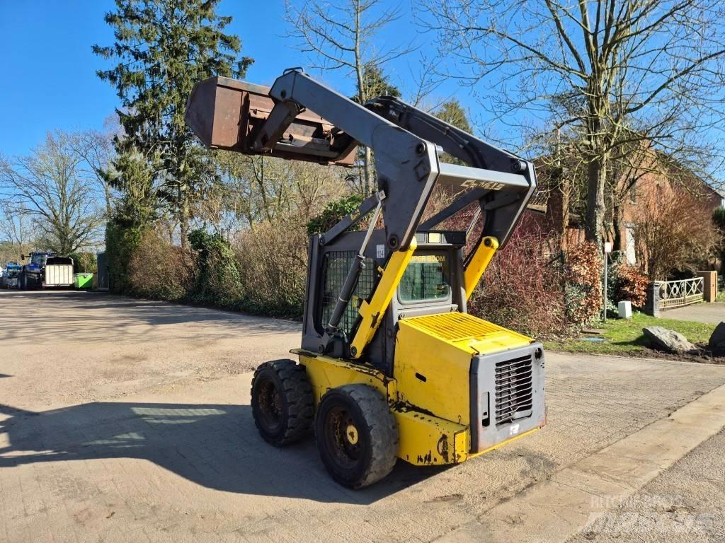 New Holland LS 160 Šmykom riadené nakladače