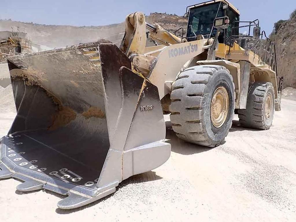 Komatsu WA600-8EO Kolesové nakladače