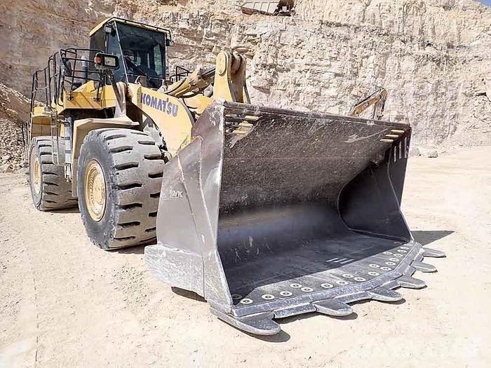 Komatsu WA600-8EO Kolesové nakladače