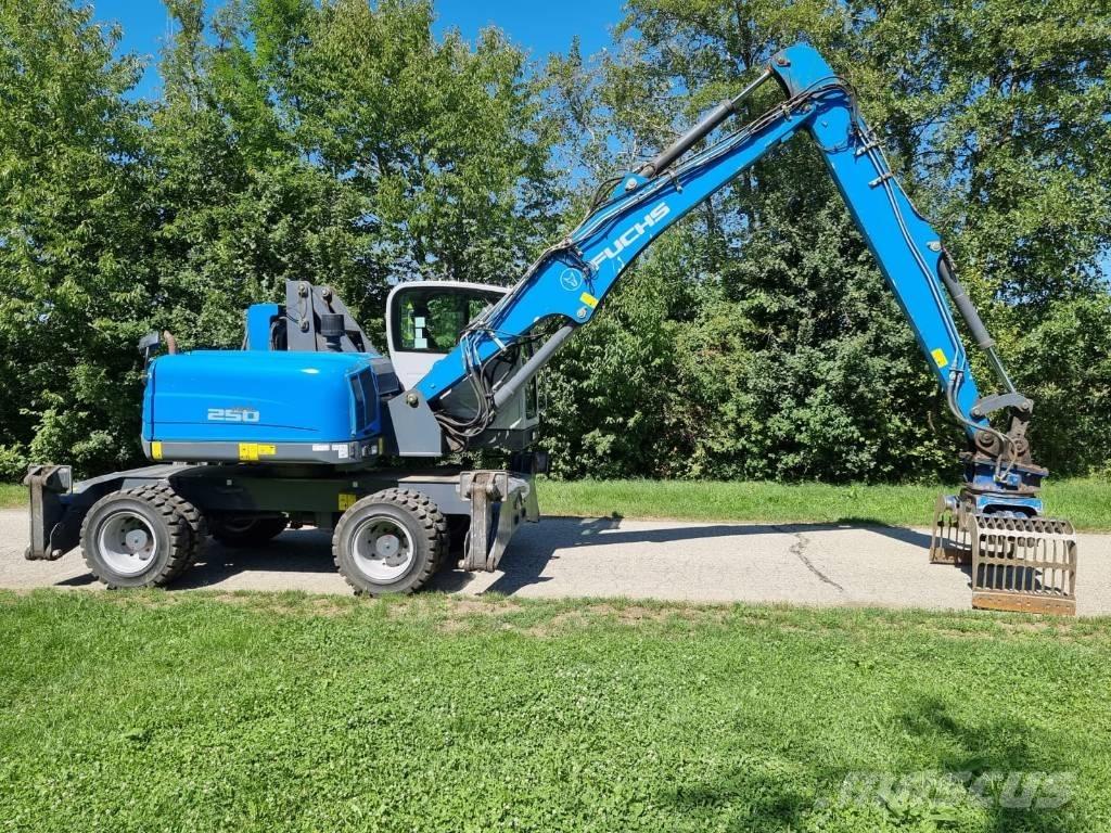 Fuchs MHL 250 Stroje pre manipuláciu s odpadom