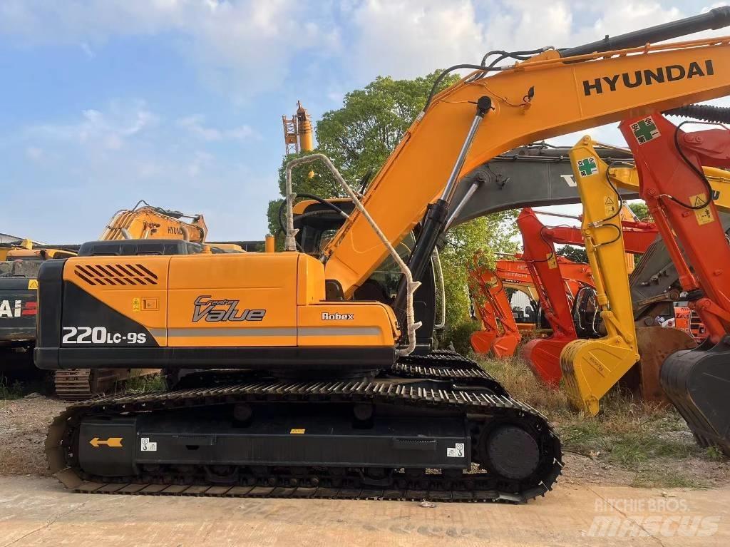 Hyundai R220LC-9S Pásové rýpadlá