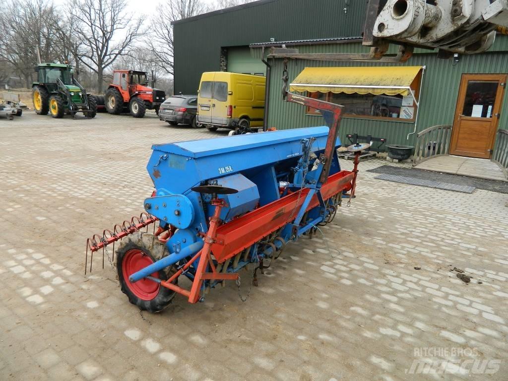 Stegsted 3 Mechanické sejačky
