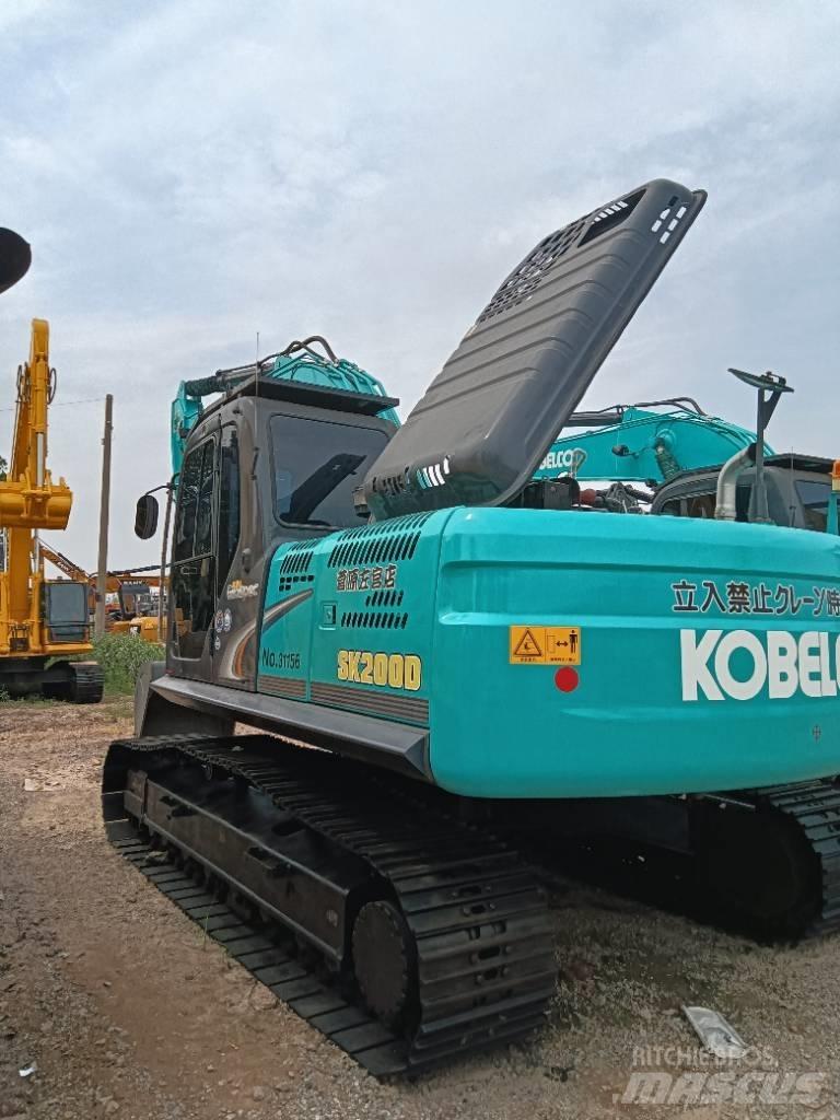Kobelco SK 200D Midi rýpadlá 7 t - 12 t