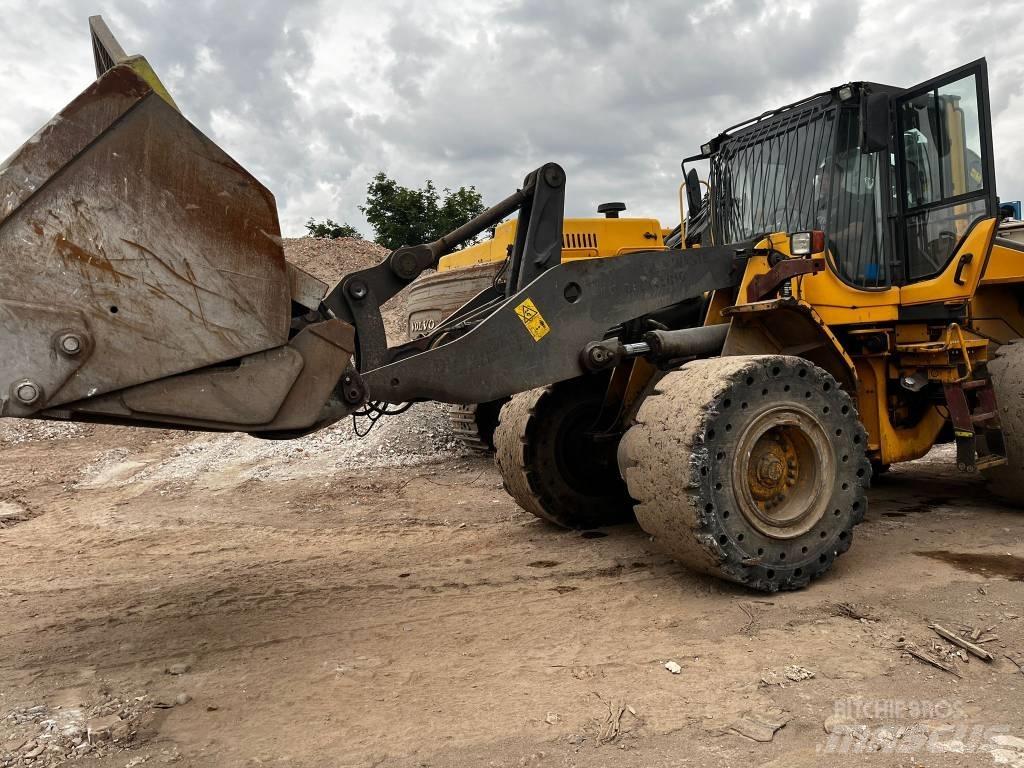 Volvo L 120 F Kolesové nakladače