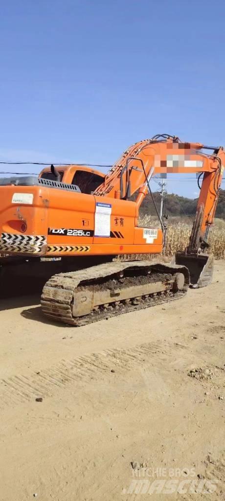 Doosan DX 225LC Pásové rýpadlá
