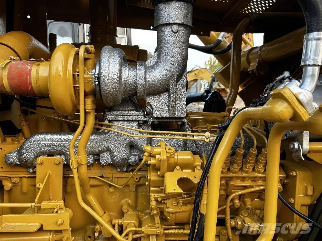 CAT D7G Pásové dozéry