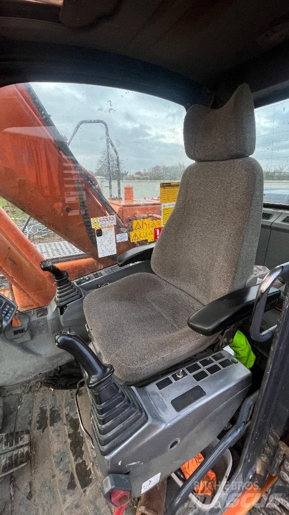 Doosan Dx140 Kolesové rýpadlá