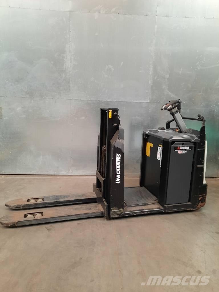 UniCarriers OEP120 Nízkozdvižné vozíky