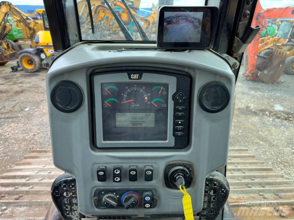 CAT D 6 N LGP Pásové dozéry
